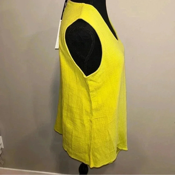 Coco + Carmen Tank - Picture 4 of 8